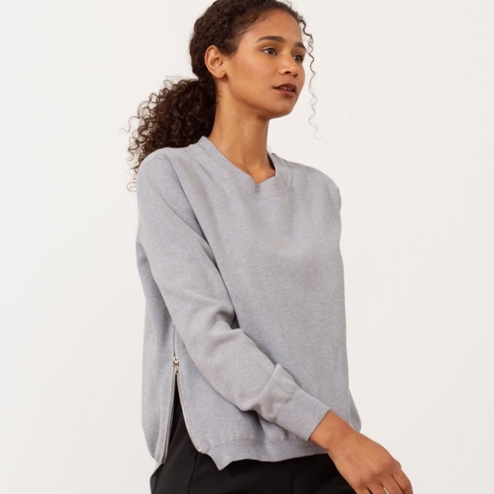 Super trendy sweater, ready for fall - Picture 3 of 6